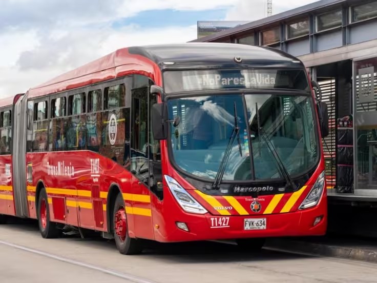 Fuerte Accidente Entre Dos Buses De Transmilenio Dejó 14 Personas